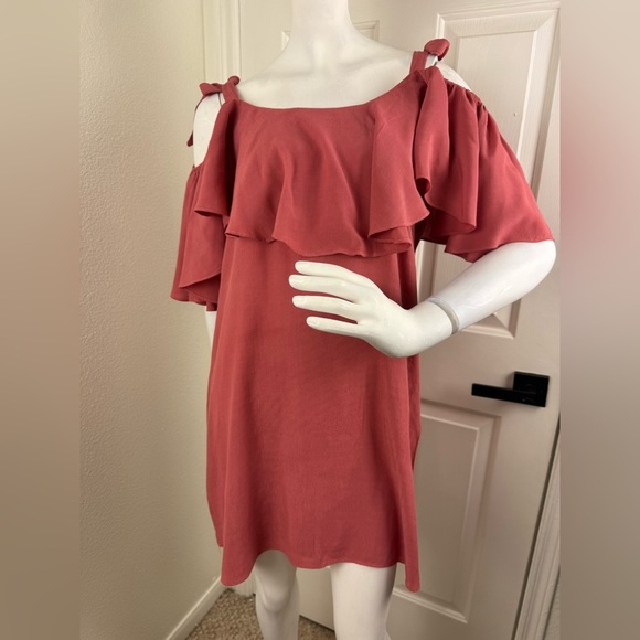 MISA Los Angeles Emil Off Cold Shoulder Coral Mini Dress Size Medium.  #102 - Picture 5 of 13